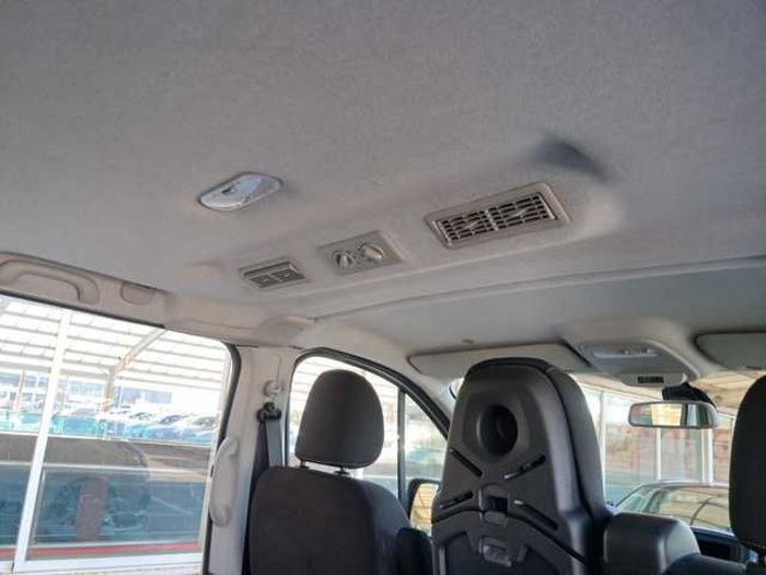 RenaultTrafic dCi 125 Passenger Combi TT Largo Energy Ed. 92 kW (125 CV) Vehículo usado en Barcelona - 22 RenaultTrafic dCi 125 Passenger Combi TT Largo Energy Ed. 92 kW (125 CV) Vehículo usado en Barcelona - 22
