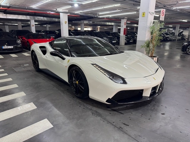 Ferrari488 GTB Coupe 492 kW (670 CV)