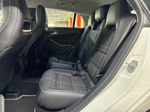 Mercedes-Benz CLA Shooting Brake 180 90 kW (122 CV)