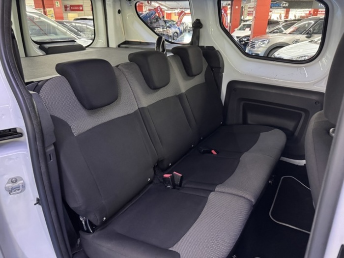 DaciaDokker Essential Blue dCi 55 kW (75 CV) Vehículo usado en Barcelona - 7 DaciaDokker Essential Blue dCi 55 kW (75 CV) Vehículo usado en Barcelona - 7