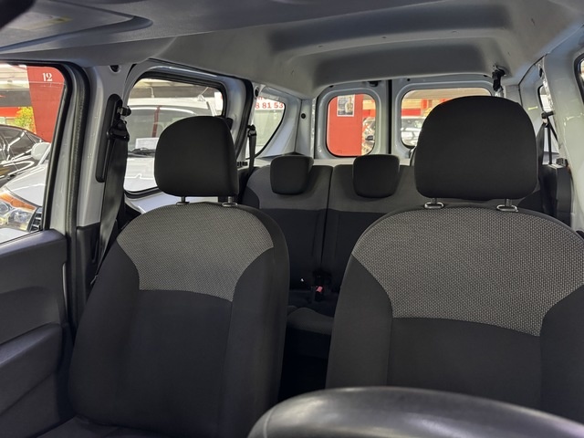 DaciaDokker Essential Blue dCi 55 kW (75 CV) Vehículo usado en Barcelona - 22 DaciaDokker Essential Blue dCi 55 kW (75 CV) Vehículo usado en Barcelona - 22