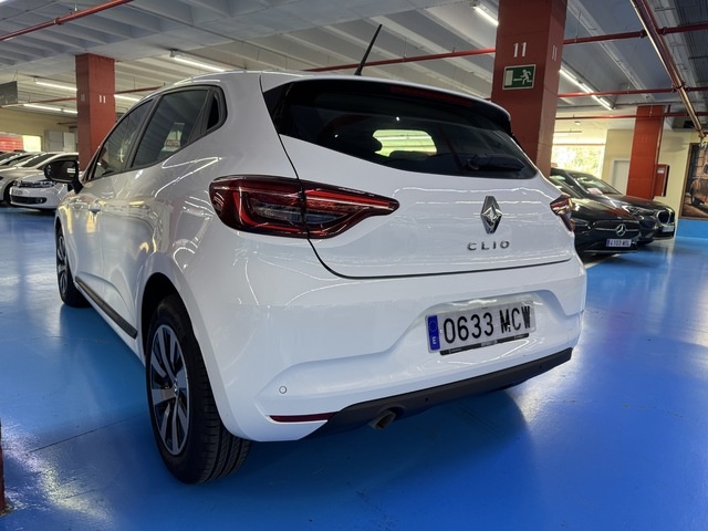 RenaultClio Techno TCe 66 kW (90 CV) Vehículo usado en Barcelona - 13 RenaultClio Techno TCe 66 kW (90 CV) Vehículo usado en Barcelona - 13