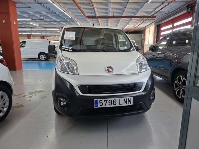 FiatFiorino Cargo Furgon 1.3 Multijet Base 70 kW (95 CV) Vehículo usado en Barcelona - 1 FiatFiorino Cargo Furgon 1.3 Multijet Base 70 kW (95 CV) Vehículo usado en Barcelona - 1