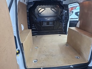Fiat Fiorino Cargo Furgon 1.3 Multijet Base 70 kW (95 CV) Fiat Fiorino Cargo Furgon 1.3 Multijet Base 70 kW (95 CV)