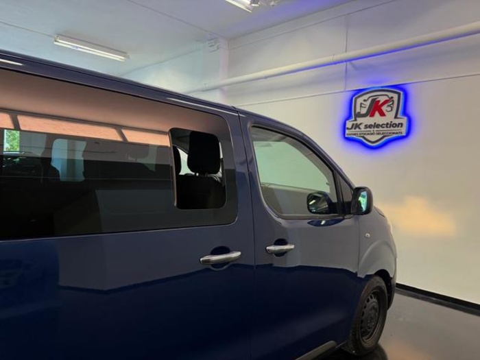 ToyotaProace Verso 1.5D SHUTTLE L1 88 kW (120 CV) Vehículo usado en Barcelona - 4 ToyotaProace Verso 1.5D SHUTTLE L1 88 kW (120 CV) Vehículo usado en Barcelona - 4