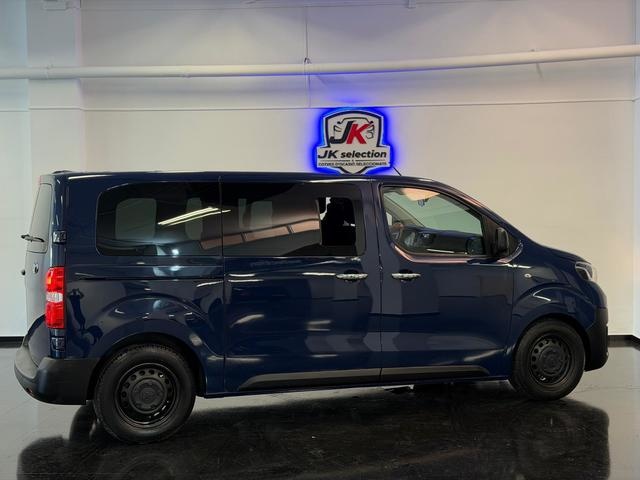 ToyotaProace Verso 1.5D SHUTTLE L1 88 kW (120 CV) Vehículo usado en Barcelona - 5 ToyotaProace Verso 1.5D SHUTTLE L1 88 kW (120 CV) Vehículo usado en Barcelona - 5