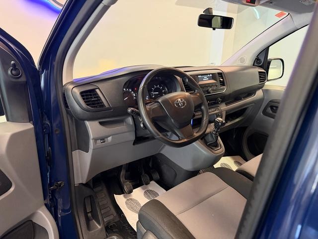 ToyotaProace Verso 1.5D SHUTTLE L1 88 kW (120 CV) Vehículo usado en Barcelona - 9 ToyotaProace Verso 1.5D SHUTTLE L1 88 kW (120 CV) Vehículo usado en Barcelona - 9