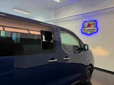 Toyota Proace Verso 1.5D SHUTTLE L1 88 kW (120 CV) Toyota Proace Verso 1.5D SHUTTLE L1 88 kW (120 CV)