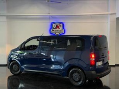 Toyota Proace Verso 1.5D SHUTTLE L1 88 kW (120 CV) Toyota Proace Verso 1.5D SHUTTLE L1 88 kW (120 CV)
