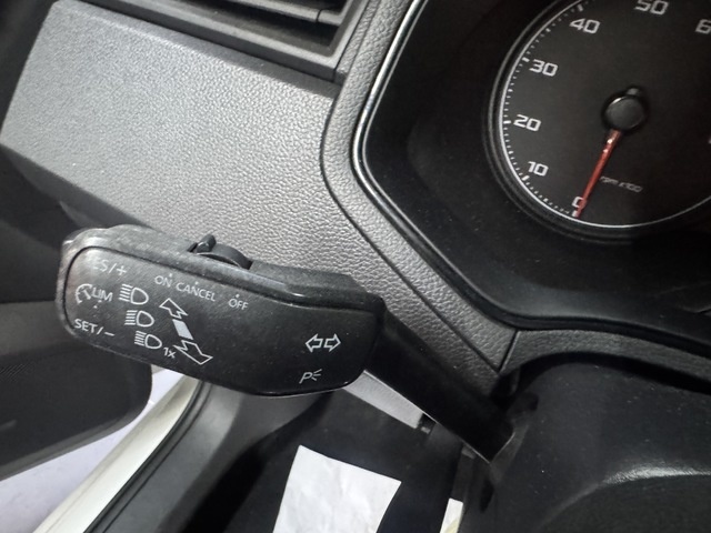 SEATIbiza 1.0 S&S Reference Plus 55 kW (75 CV) Vehículo usado en Barcelona - 11