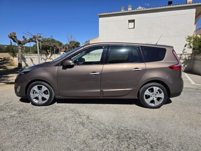 RenaultGrand Scenic Dynamique dCi 96 kW (130 CV) Vehículo usado en Barcelona - 4 RenaultGrand Scenic Dynamique dCi 96 kW (130 CV) Vehículo usado en Barcelona - 4