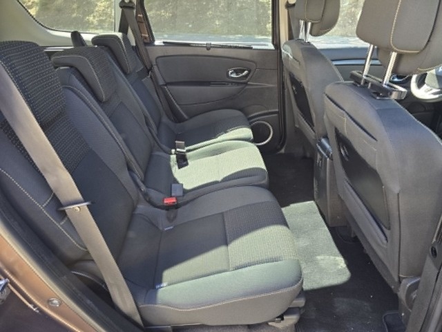 RenaultGrand Scenic Dynamique dCi 96 kW (130 CV) Vehículo usado en Barcelona - 9