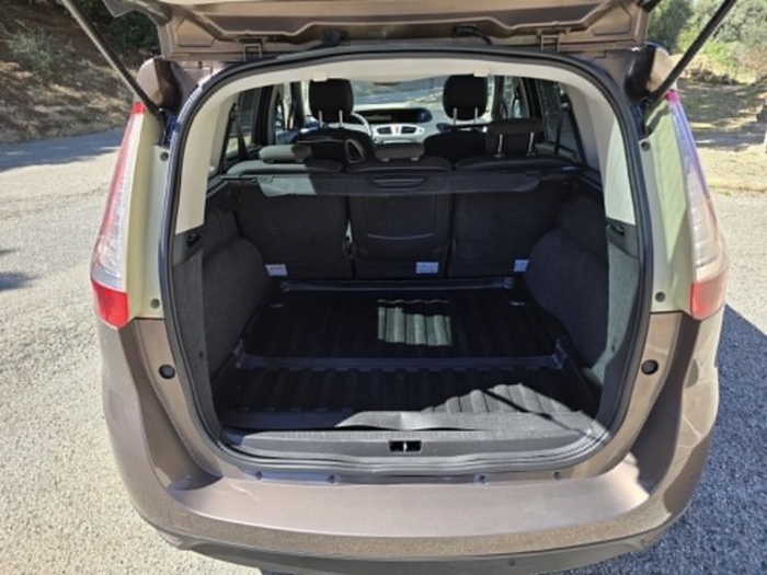 RenaultGrand Scenic Dynamique dCi 96 kW (130 CV) Vehículo usado en Barcelona - 15 RenaultGrand Scenic Dynamique dCi 96 kW (130 CV) Vehículo usado en Barcelona - 15