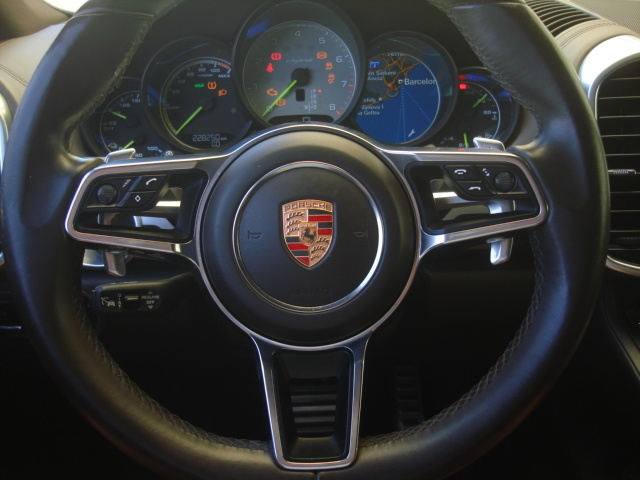 PorscheCayenne S E-hybrid 306 kW (416 CV) Vehículo usado en Barcelona - 15 PorscheCayenne S E-hybrid 306 kW (416 CV) Vehículo usado en Barcelona - 15