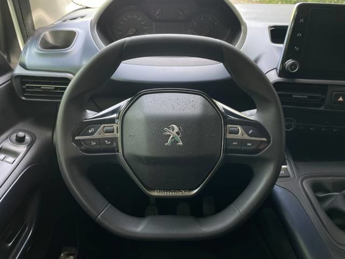 PeugeotRifter BlueHDi 100 Allure Pack Standard 73 kW (100 CV) Vehículo usado en Barcelona - 13 PeugeotRifter BlueHDi 100 Allure Pack Standard 73 kW (100 CV) Vehículo usado en Barcelona - 13