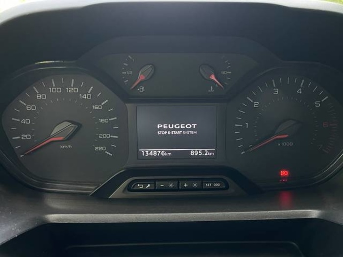 PeugeotRifter BlueHDi 100 Allure Pack Standard 73 kW (100 CV) Vehículo usado en Barcelona - 22 PeugeotRifter BlueHDi 100 Allure Pack Standard 73 kW (100 CV) Vehículo usado en Barcelona - 22