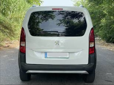 Peugeot Rifter BlueHDi 100 Allure Pack Standard 73 kW (100 CV) Peugeot Rifter BlueHDi 100 Allure Pack Standard 73 kW (100 CV)