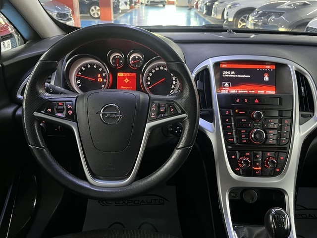 OpelAstra 1.4 Turbo GTC S&S Sportive 103 kW (140 CV) Vehículo usado en Barcelona - 11