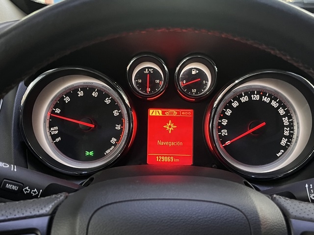 OpelAstra 1.4 Turbo GTC S&S Sportive 103 kW (140 CV) Vehículo usado en Barcelona - 18 OpelAstra 1.4 Turbo GTC S&S Sportive 103 kW (140 CV) Vehículo usado en Barcelona - 18