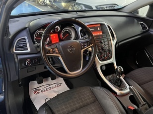 Opel Astra 1.4 Turbo GTC S&S Sportive 103 kW (140 CV) Opel Astra 1.4 Turbo GTC S&S Sportive 103 kW (140 CV)