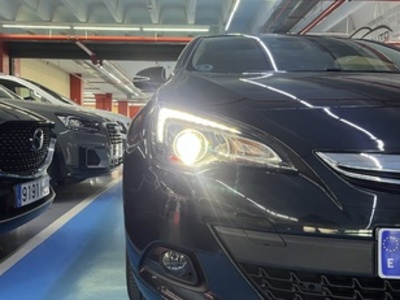 Opel Astra 1.4 Turbo GTC S&S Sportive 103 kW (140 CV) Opel Astra 1.4 Turbo GTC S&S Sportive 103 kW (140 CV)