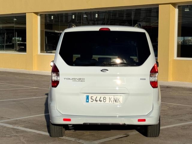 FordTourneo Courier 1.0 EcoBoost Sport 74 kW (100 CV) Vehículo usado en Barcelona - 5