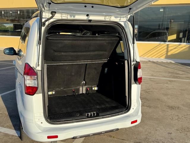 FordTourneo Courier 1.0 EcoBoost Sport 74 kW (100 CV) Vehículo usado en Barcelona - 14 FordTourneo Courier 1.0 EcoBoost Sport 74 kW (100 CV) Vehículo usado en Barcelona - 14