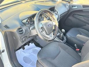 Ford Tourneo Courier 1.0 EcoBoost Sport 74 kW (100 CV) Ford Tourneo Courier 1.0 EcoBoost Sport 74 kW (100 CV)