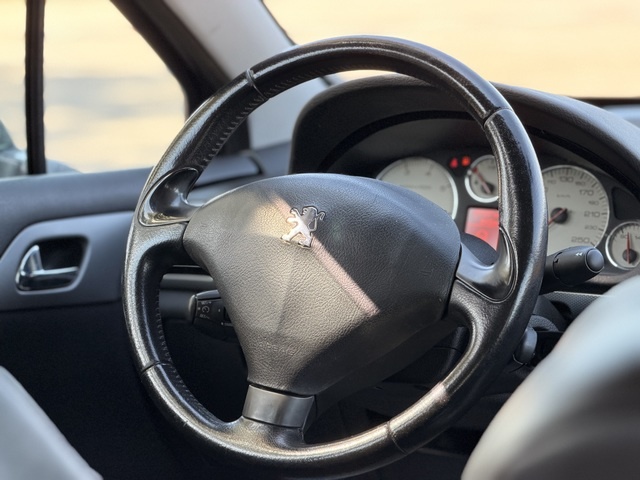 Peugeot407 2.2 ST Sport 120kW (163CV) Vehículo usado en Barcelona - 13