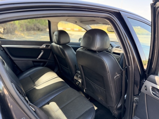 Peugeot407 2.2 ST Sport 120kW (163CV) Vehículo usado en Barcelona - 14
