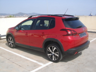Peugeot 2008 BlueHDi 120 GT Line EAT6 88 KW (120 CV) Peugeot 2008 BlueHDi 120 GT Line EAT6 88 KW (120 CV)