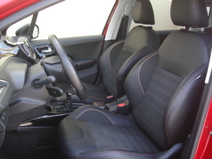 Peugeot 2008 BlueHDi 120 GT Line EAT6 88 KW (120 CV)