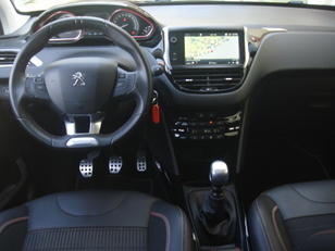 Peugeot 2008 BlueHDi 120 GT Line EAT6 88 KW (120 CV)
