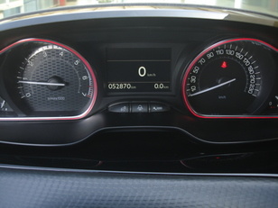 Peugeot 2008 BlueHDi 120 GT Line EAT6 88 KW (120 CV)