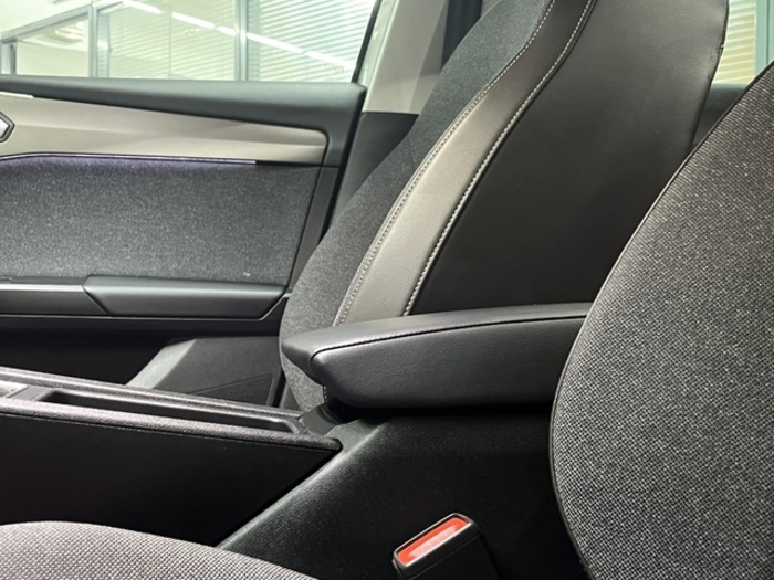 SEATLeón ST 1.5 eTSI S&S Xcellence DSG 110 kW (150 CV) Vehículo usado en Barcelona - 29 SEATLeón ST 1.5 eTSI S&S Xcellence DSG 110 kW (150 CV) Vehículo usado en Barcelona - 29