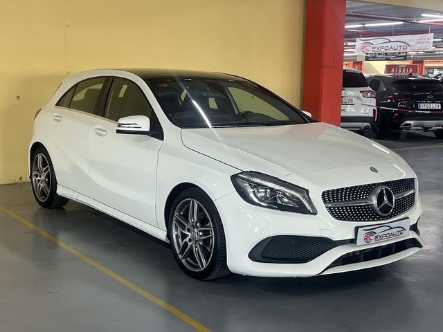 Mercedes-BenzClase A 180 d AMG Line 80 kW (109 CV) Vehículo usado en Barcelona - 3