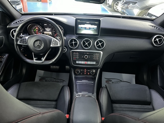 Mercedes-BenzClase A 180 d AMG Line 80 kW (109 CV) Vehículo usado en Barcelona - 13