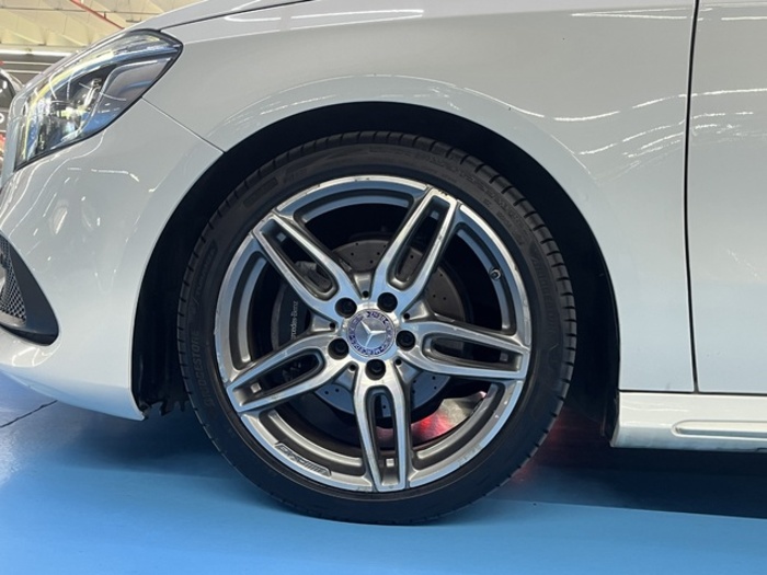 Mercedes-BenzClase A 180 d AMG Line 80 kW (109 CV) Vehículo usado en Barcelona - 30 Mercedes-BenzClase A 180 d AMG Line 80 kW (109 CV) Vehículo usado en Barcelona - 30