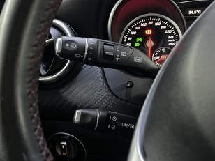 Mercedes-Benz Clase A 180 d AMG Line 80 kW (109 CV) Mercedes-Benz Clase A 180 d AMG Line 80 kW (109 CV)