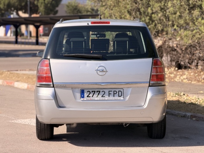 OpelZafira 1.6 16v Essentia 77 kW (105 CV) Vehículo usado en Barcelona - 5 OpelZafira 1.6 16v Essentia 77 kW (105 CV) Vehículo usado en Barcelona - 5