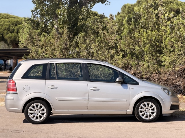 OpelZafira 1.6 16v Essentia 77 kW (105 CV) Vehículo usado en Barcelona - 9