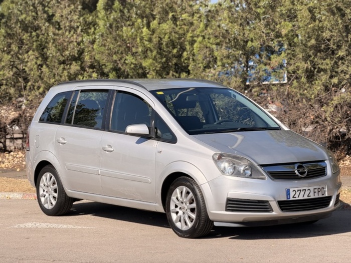 OpelZafira 1.6 16v Essentia 77 kW (105 CV) Vehículo usado en Barcelona - 10 OpelZafira 1.6 16v Essentia 77 kW (105 CV) Vehículo usado en Barcelona - 10