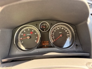 Opel Zafira 1.6 16v Essentia 77 kW (105 CV)