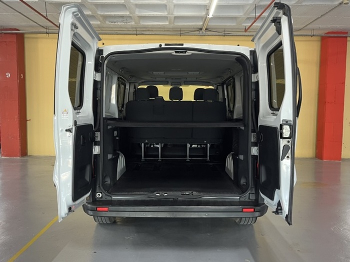 RenaultTrafic Furgon 27 L1H1 Energy Blue dCi 107 kW (145 CV) Vehículo usado en Barcelona - 7 RenaultTrafic Furgon 27 L1H1 Energy Blue dCi 107 kW (145 CV) Vehículo usado en Barcelona - 7