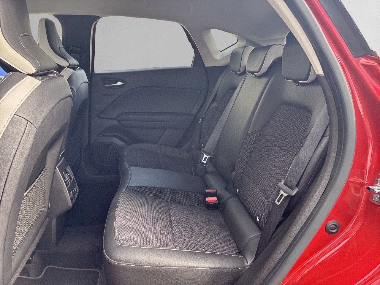 Renault Captur Techno E-Tech PHEV 118 kW (160 CV) - foto 9 de Renault Captur