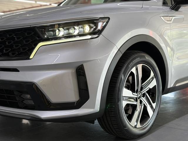KiaSorento 1.6 T-GDi PHEV Emotion 4x4 195 kW (265 CV) Vehículo usado en Barcelona - 7