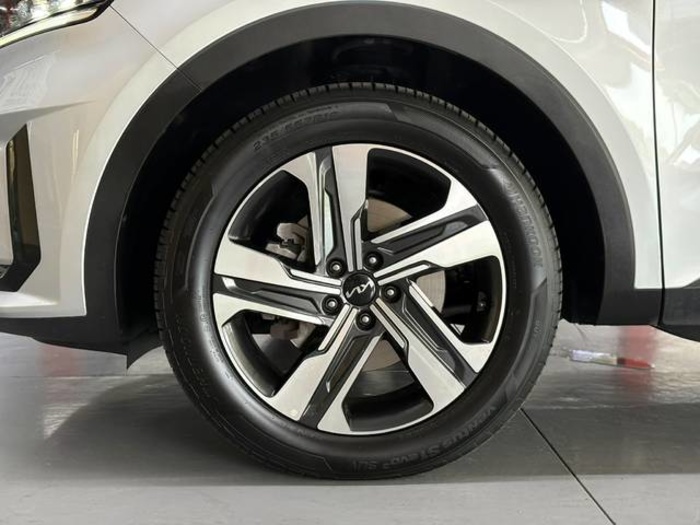 KiaSorento 1.6 T-GDi PHEV Emotion 4x4 195 kW (265 CV) Vehículo usado en Barcelona - 8 KiaSorento 1.6 T-GDi PHEV Emotion 4x4 195 kW (265 CV) Vehículo usado en Barcelona - 8