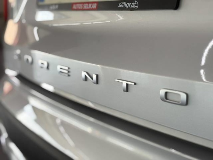 KiaSorento 1.6 T-GDi PHEV Emotion 4x4 195 kW (265 CV) Vehículo usado en Barcelona - 19 KiaSorento 1.6 T-GDi PHEV Emotion 4x4 195 kW (265 CV) Vehículo usado en Barcelona - 19