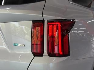 Kia Sorento 1.6 T-GDi PHEV Emotion 4x4 195 kW (265 CV) Kia Sorento 1.6 T-GDi PHEV Emotion 4x4 195 kW (265 CV)