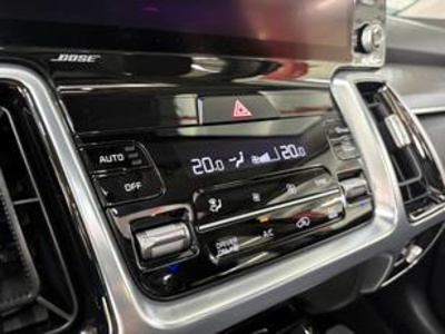 Kia Sorento 1.6 T-GDi PHEV Emotion 4x4 195 kW (265 CV) Kia Sorento 1.6 T-GDi PHEV Emotion 4x4 195 kW (265 CV)